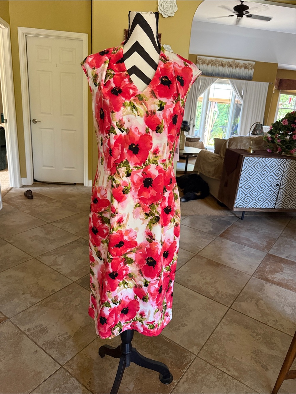 Ronni Nicole Pink Floral V-Neck Shift Dress